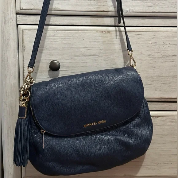 Michael Kors navy leather purse - Picture 5 of 6